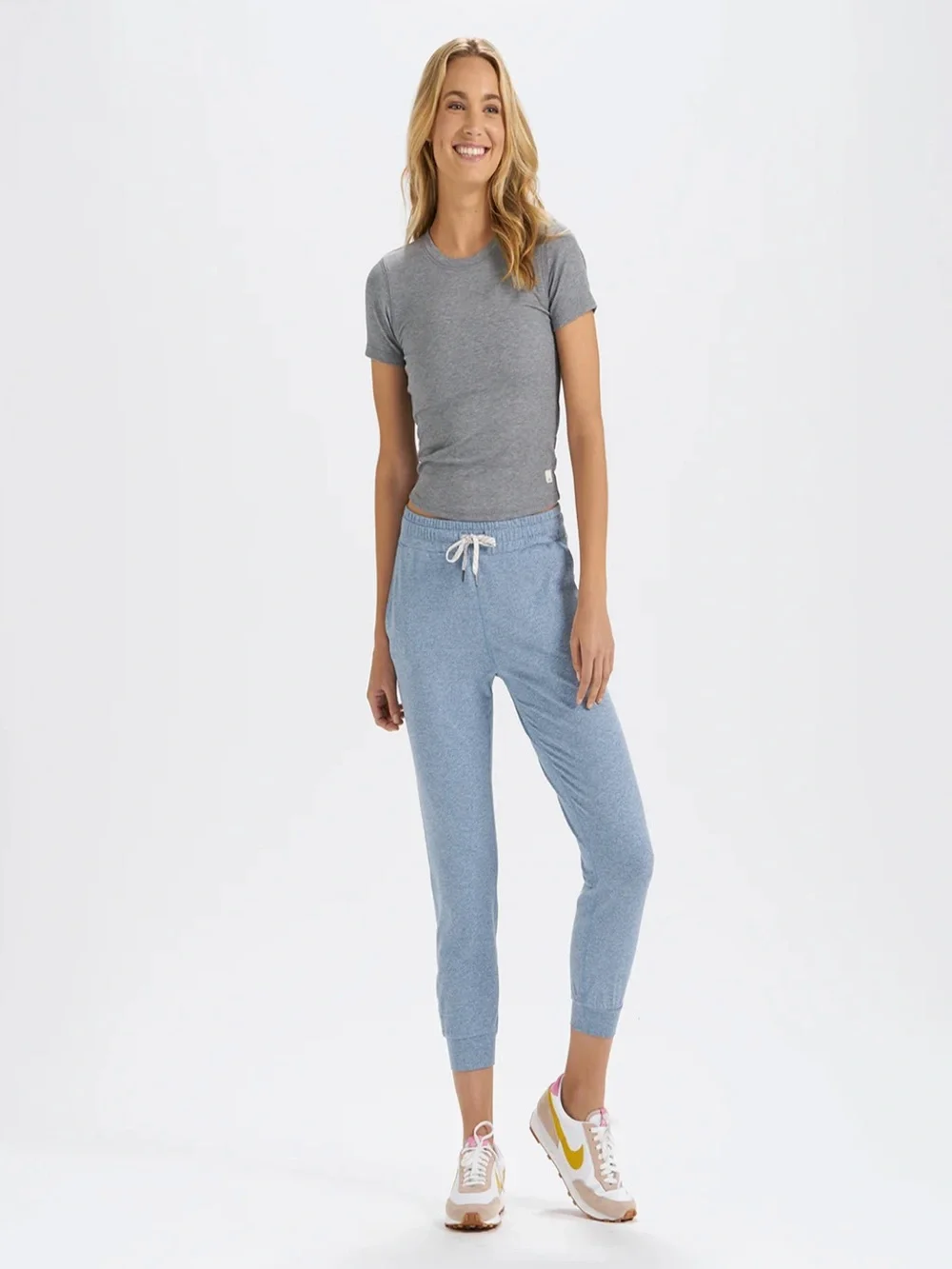 Vuori Matching Set - Halo Essential Hoodie and Performance Jogger (size small)